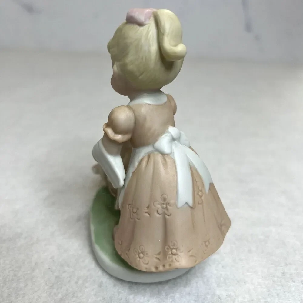 Vintage Homco Mother Washing Child Figurine